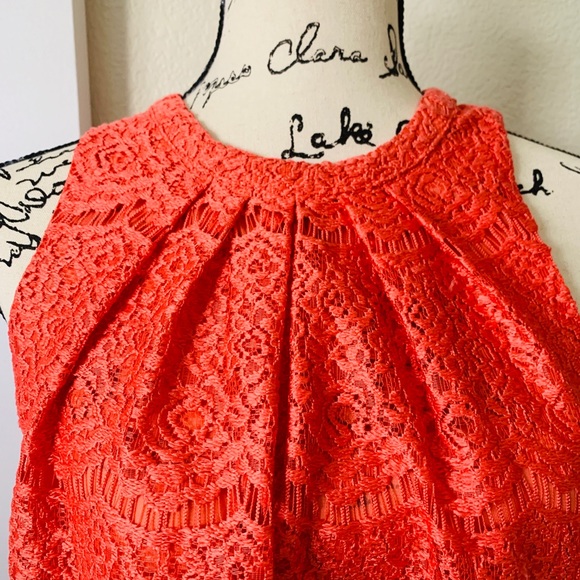 Coral lace sleeveless top - Picture 5 of 7